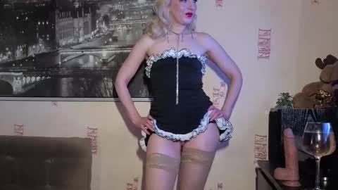 Snapshot of clever_sexy chatting on February 2026 06:06:01 PM Clever Sexy online show from February 2026 06:06:01 PM