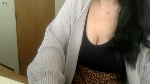 Snapshot of cleverlittleminx chatting on January 2025 08:21:01 PM Cleverlittleminx online show from January 2025 08:21:01 PM