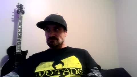 Snapshot of clintwood12 chatting on January 2025 06:46:01 AM chad online show from January 2025 06:46:01 AM