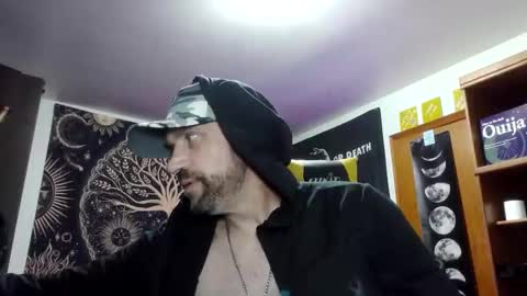 Snapshot of clintwood12 chatting on November 2025 04:11:01 AM chad online show from November 2025 04:11:01 AM