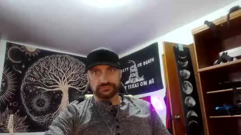 Snapshot of clintwood12 chatting on November 2025 08:01:01 PM chad online show from November 2025 08:01:01 PM