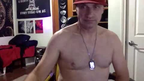 Snapshot of clintwood12 chatting on December 2025 12:19:01 AM chad online show from December 2025 12:19:01 AM