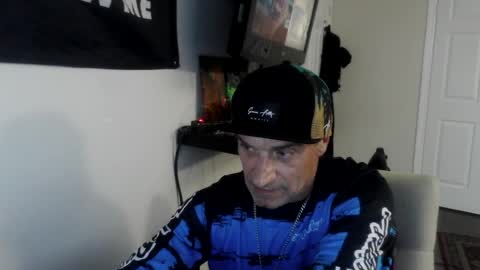 Snapshot of clintwood12 chatting on June 2026 12:15:01 AM chad online show from June 2026 12:15:01 AM