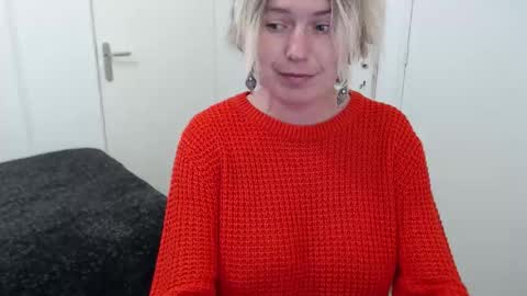 Snapshot of clittytastic chatting on October 2025 03:29:02 PM Syl online show from October 2025 03:29:02 PM