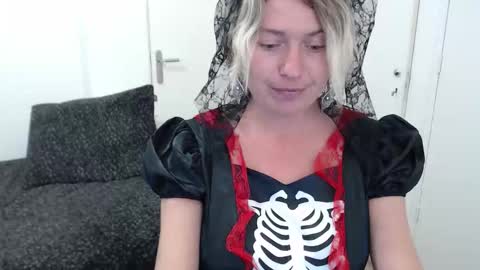 Snapshot of clittytastic chatting on October 2025 01:47:02 PM Syl online show from October 2025 01:47:02 PM