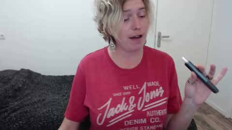 Snapshot of clittytastic chatting on October 2025 10:10:02 PM Syl online show from October 2025 10:10:02 PM