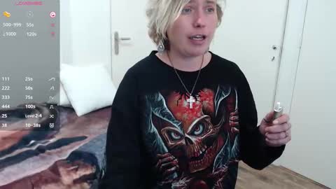 Snapshot of clittytastic chatting on November 2025 10:20:02 PM Syl online show from November 2025 10:20:02 PM