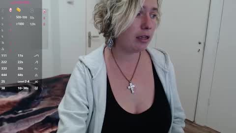 Snapshot of clittytastic chatting on November 2025 02:44:01 PM Syl online show from November 2025 02:44:01 PM