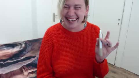 Snapshot of clittytastic chatting on November 2025 10:36:02 PM Syl online show from November 2025 10:36:02 PM