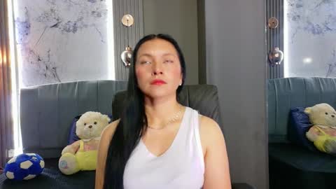 Cloe online show from March 2026 10:12:02 AM