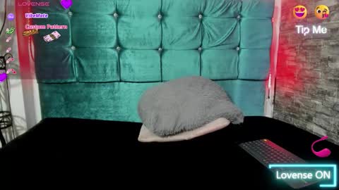 cloe66 online show from November 2025 05:02:01 PM