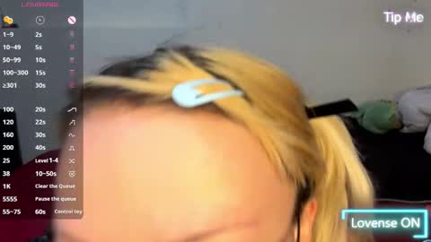  CLOE  online show from October 2025 05:15:02 PM