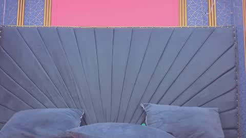 Cloe online show from April 2026 02:12:01 PM