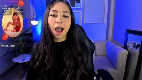 Snapshot of cloe_martinez_ chatting on October 2025 10:40:02 PM Cloe online show from October 2025 10:40:02 PM