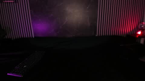 Cloe online show from October 2025 04:24:01 AM