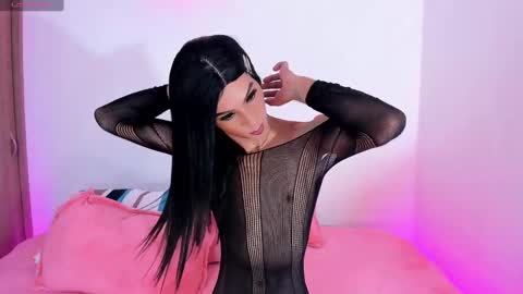 CLOE REMINTON online show from February 2025 10:10:02 AM