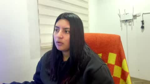cloe small online show from July 2026 09:02:01 AM