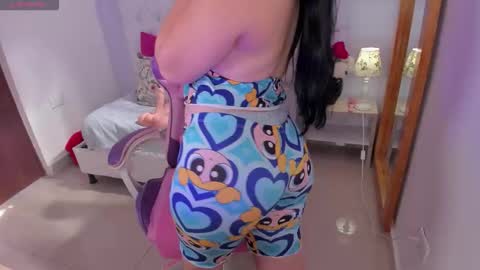 Snapshot of cloe_weiss chatting on November 2025 01:49:02 PM Cloe Weiss online show from November 2025 01:49:02 PM