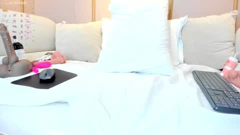 Cloe online show from December 2024 03:32:01 PM