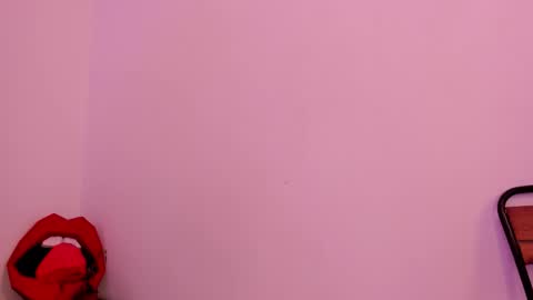 Snapshot of cloehonney chatting on November 2025 05:13:02 PM cloe online show from November 2025 05:13:02 PM