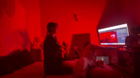 Snapshot of closeupfeels chatting on November 2025 09:06:02 PM Take it easy 3 online show from November 2025 09:06:02 PM