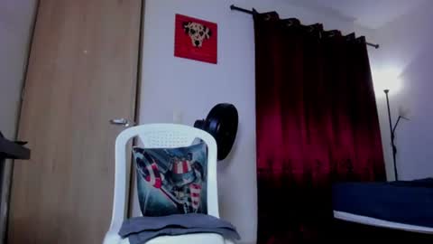 Snapshot of cloudy_pigdude chatting on July 2026 08:09:02 AM CRISTIAN online show from July 2026 08:09:02 AM