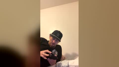 Snapshot of cloudyydayzz chatting on February 2026 04:39:02 AM tallhungandcloudy online show from February 2026 04:39:02 AM