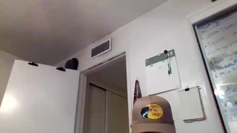 tallhungandcloudy online show from March 2026 04:28:02 AM