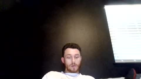 Snapshot of cloudyydayzz chatting on June 2026 10:57:01 PM tallhungandcloudy online show from June 2026 10:57:01 PM