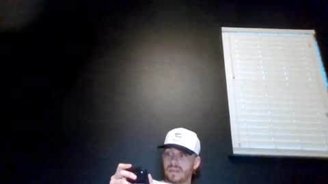 Snapshot of cloudyydayzz chatting on June 2026 03:25:01 AM tallhungandcloudy online show from June 2026 03:25:01 AM