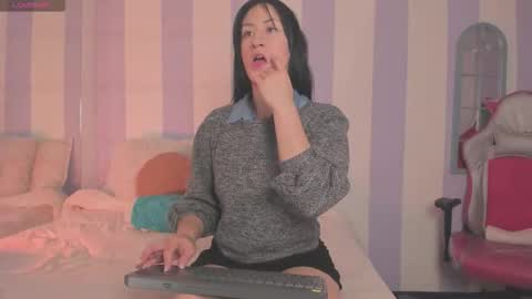 Chloe  online show from November 2025 07:16:02 PM