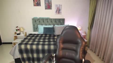 Snapshot of clown_face chatting on December 2024 04:49:02 AM emely dolce online show from December 2024 04:49:02 AM