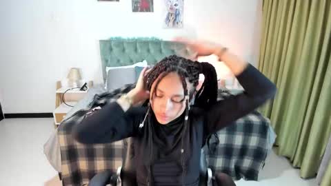 Snapshot of clown_face chatting on February 2025 03:27:01 AM emely dolce online show from February 2025 03:27:01 AM