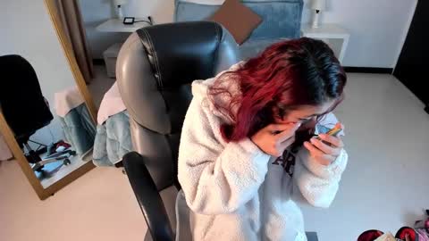 Snapshot of clown_face chatting on February 2025 07:22:01 AM emely dolce online show from February 2025 07:22:01 AM