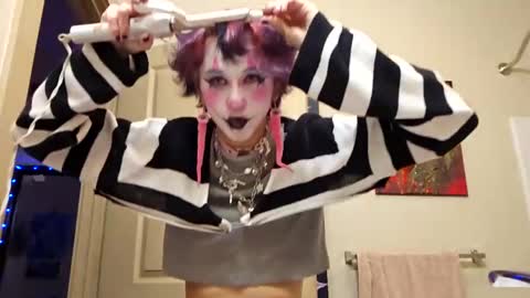 clownbambi online show from February 2025 07:50:01 AM