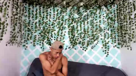 club_latinboys online show from October 2025 04:28:01 PM