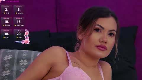 Marina online show from December 2025 09:44:01 PM