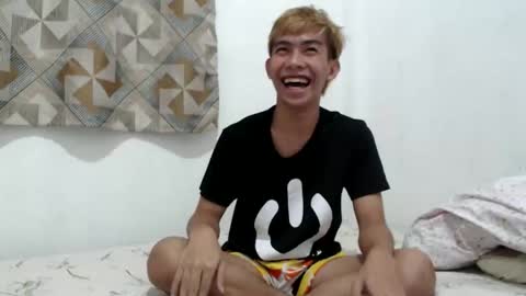 clyde_twinkx online show from November 2025 09:31:01 AM