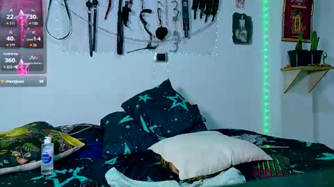 Clyde and Bunny online show from March 2025 07:49:02 AM