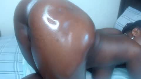 Snapshot of cocoa_devine chatting on July 2026 11:27:01 AM cocoa_devine online show from July 2026 11:27:01 AM