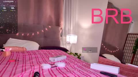 Snapshot of coconut_mia chatting on March 2025 03:24:01 AM Mia online show from March 2025 03:24:01 AM