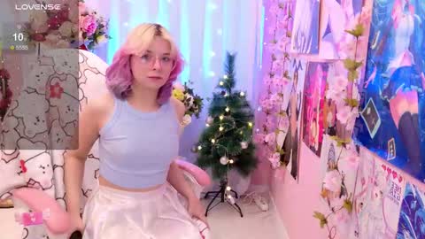 Snapshot of coconut_mia chatting on December 2025 03:43:01 PM Mia online show from December 2025 03:43:01 PM