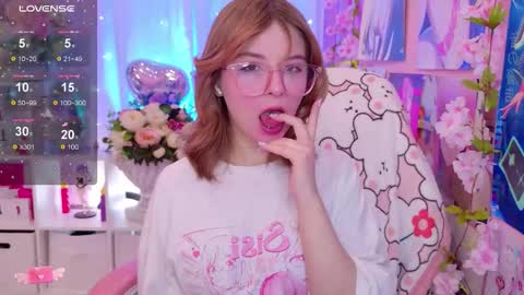 Mia online show from February 2026 09:00:02 PM