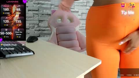 laurita online show from November 2025 01:59:02 AM