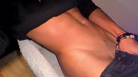 Snapshot of coitzzz chatting on October 2025 05:17:02 AM coitzzz online show from October 2025 05:17:02 AM