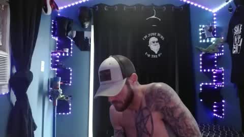 colevan2390 online show from December 2025 08:58:01 PM