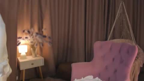 Collen Mon Tue Wed Thu Fri GMT 3 0300am - 0900am  online show from September 2025 03:36:01 PM