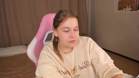 Collen Mon Tue Wed Thu Fri GMT 3 0300am - 0900am  online show from October 2025 04:57:02 PM