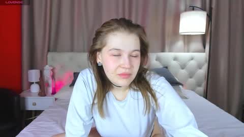 Collen Mon Tue Wed Thu Fri GMT 3 0300am - 0900am  online show from February 2026 04:54:01 PM