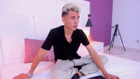 COLLEMAN online show from January 2025 12:01:01 PM